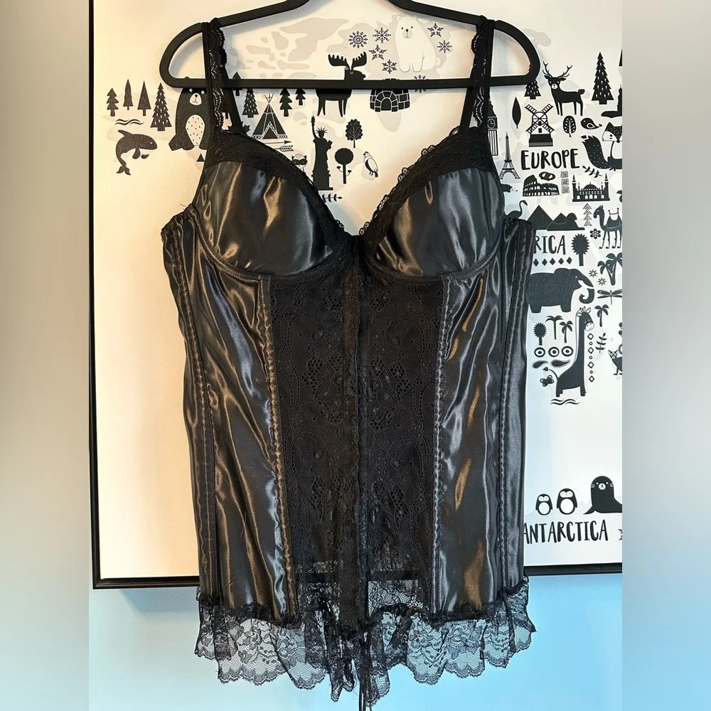 Escante woman’s black corset, size 1X - Picture 5 of 16